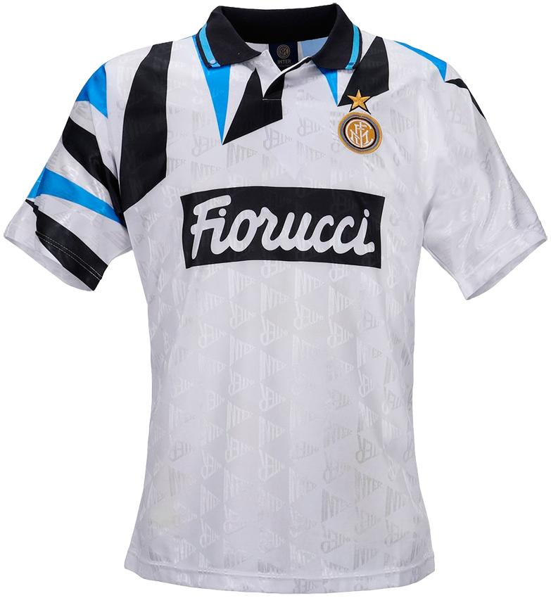 街着としても優秀！インテル、「人気レトロユニフォーム」6選｜写真6