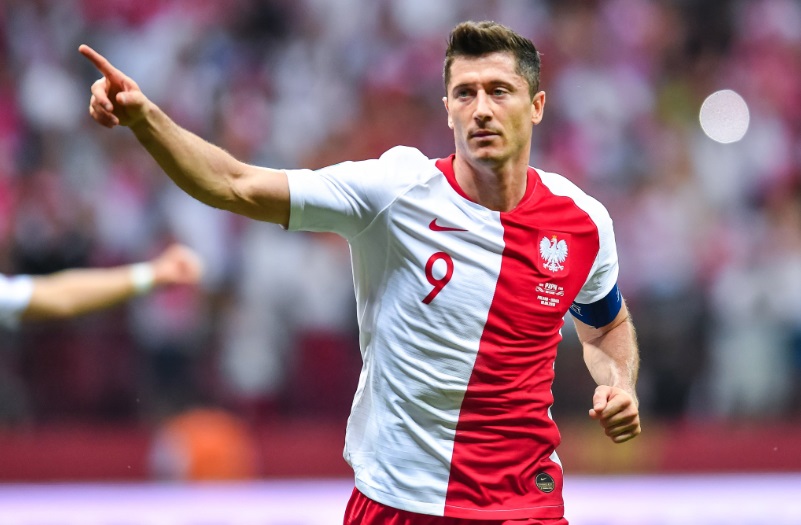 日本代表も！デザインが最高に美しい各国代表の記念限定ユニフォームBEST5｜写真3