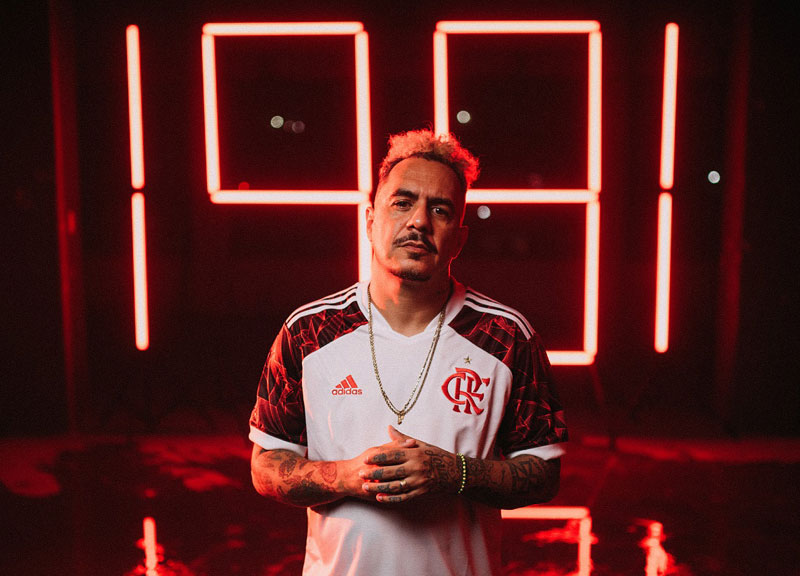 フラメンゴ、日本の「折り紙」を描く2021新アウェイユニフォーム発表！｜写真6