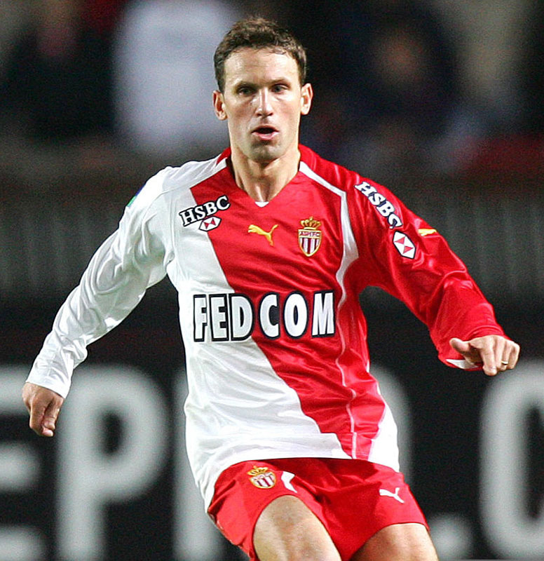 伝説の“袖なし”も！PUMA「2000年代の傑作ユニフォーム」10選｜写真4