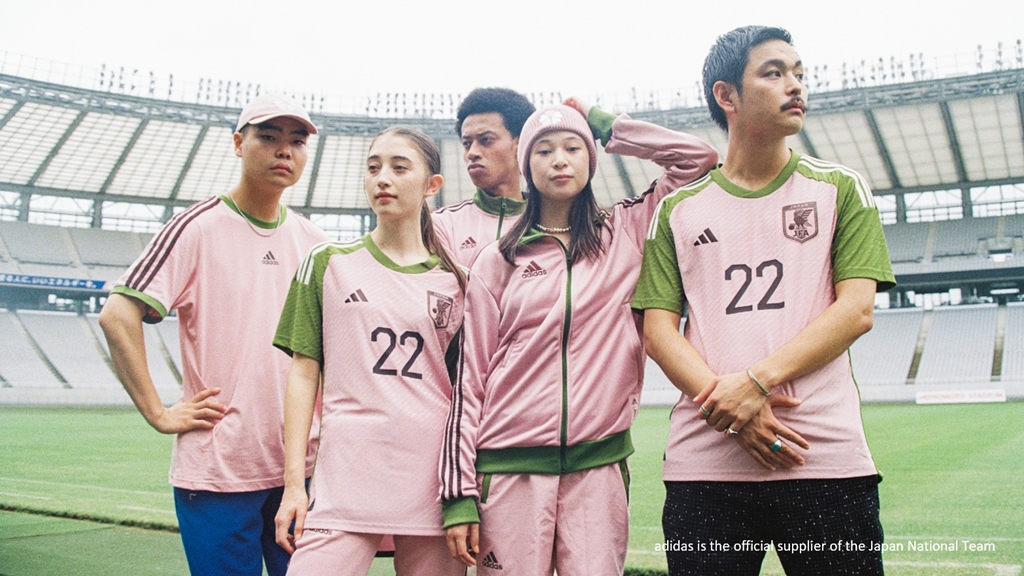 【インタビュー】サッカー日本代表、「Y-3」新ユニフォーム制作秘話！コラボの裏側とアディダス ジャパン担当者が込めた“熱き”想い｜写真11