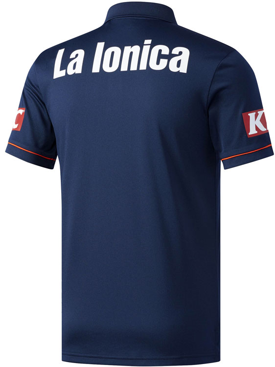 本田のメルボルン・V、今も使用中の2017-18ユニフォーム！あのポロシャツも掲載｜写真9