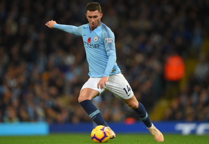 「プレミアリーグ、いま最もボールプレーが巧いCBトップ3」｜写真3