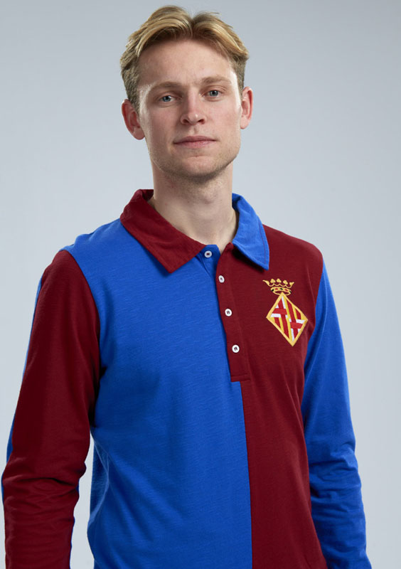 バルセロナ、クラブ公式の新作レトロジャージが登場！「鉄板ウェア」もご紹介｜写真7