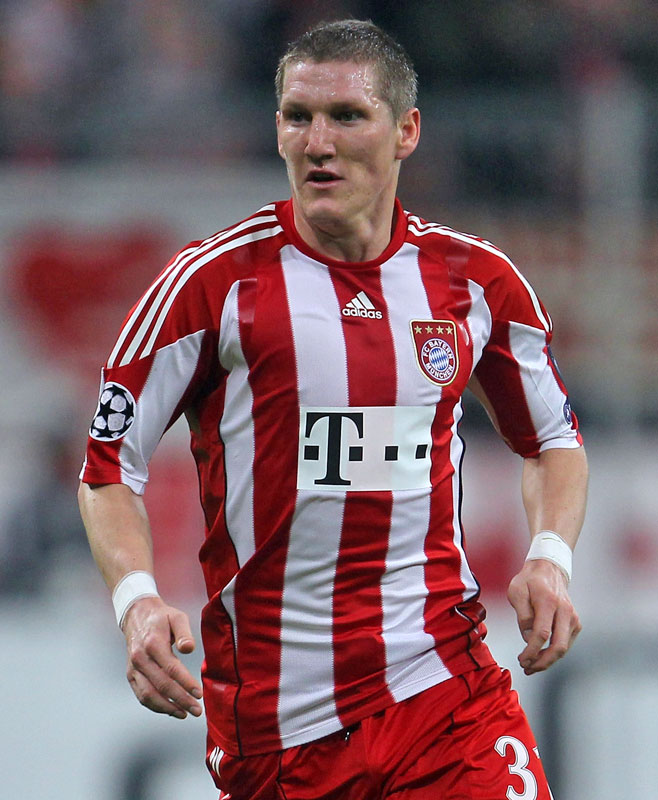 読み方わからん！胸に「謎スポンサーロゴ」のユニフォーム6選｜写真3