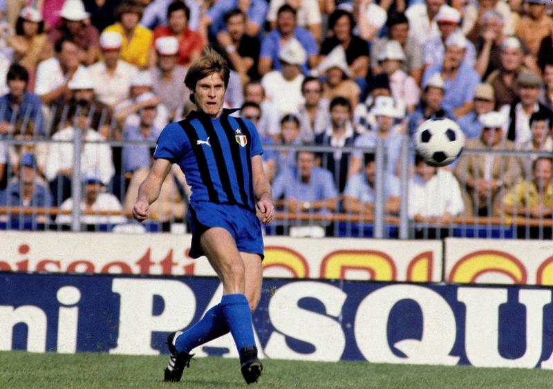 インテルの「下部組織出身のベストイレブン」。バロテッリ…｜写真6