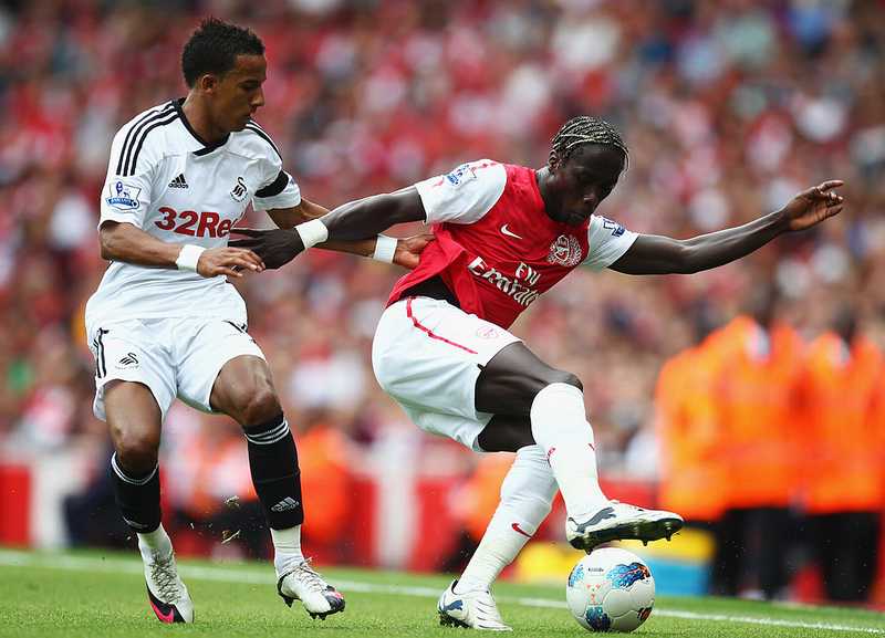 アルテタ監督が選手時代「アーセナルでデビューしたときのスタメン」11名｜写真2