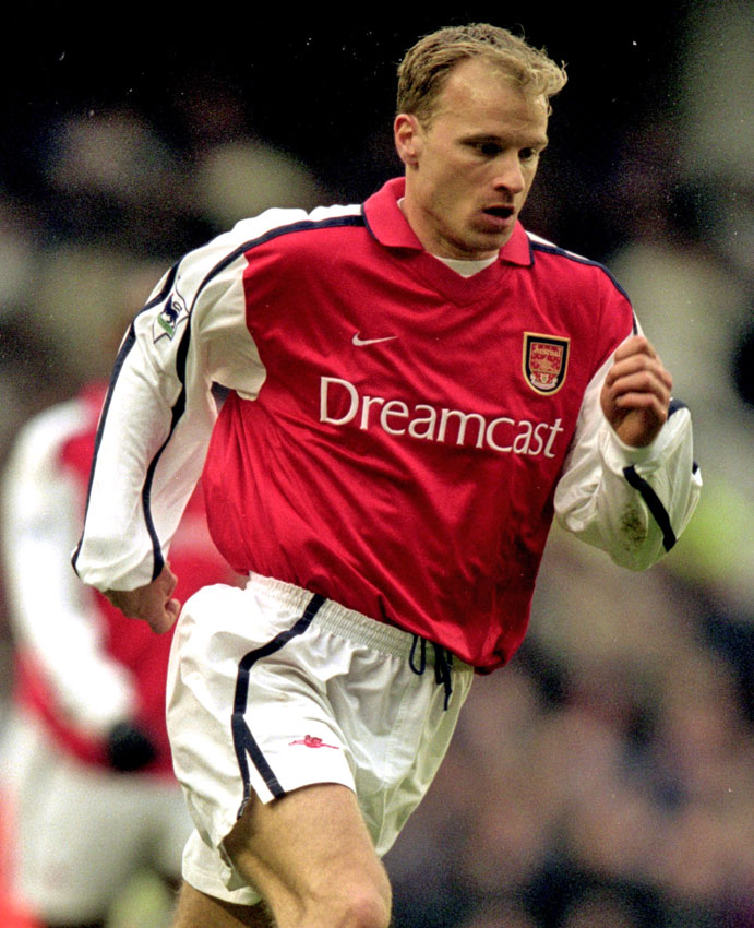 12/3はプレステの日！胸ロゴが「TVゲームのユニフォーム」10選｜写真9