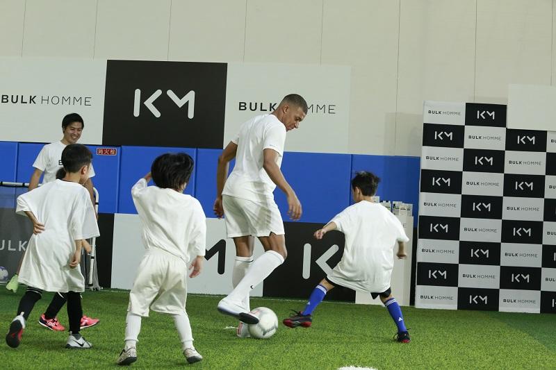快進撃を続ける「バルクオム」社長が語るエムバペとサッカーの魅力｜写真5