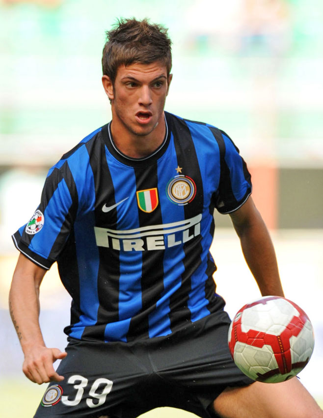 インテル、最高にかっこいい「PIRELLIの胸ロゴ」ユニフォーム10選｜写真5