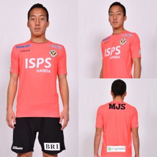 東京ヴェルディ、2018新ユニフォームを発表！アウェイは意外な色に｜写真4