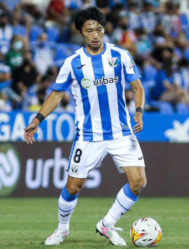 全部わかる？日本代表の海外組、「所属チームのユニフォーム姿」まとめ｜写真4