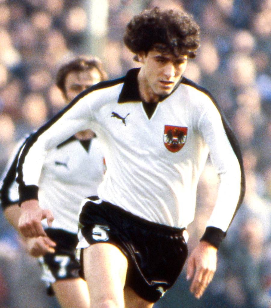 40年超えも！PUMAと「90年代以前から」契約が続く3つの代表チーム｜写真5