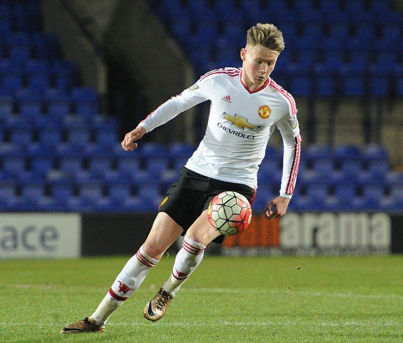 「昔は細かったのにムキムキになった」9選手、写真を比べる｜写真8