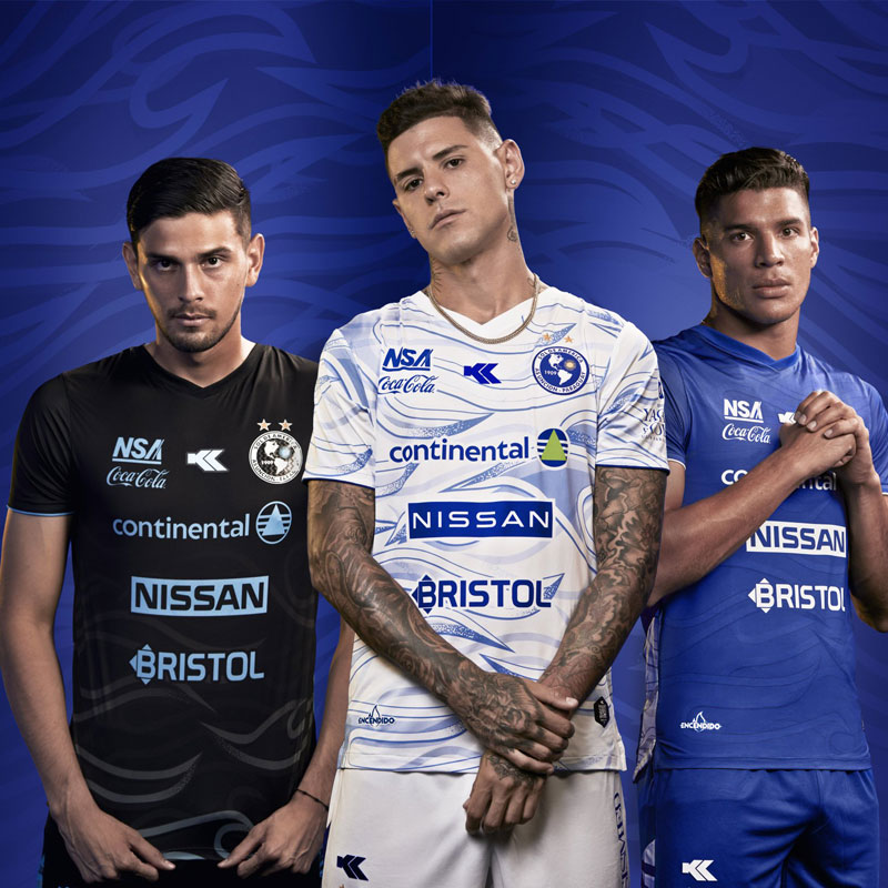 横浜FMだけじゃない！胸に『NISSAN』を付けた海外ユニを知っているか｜写真2