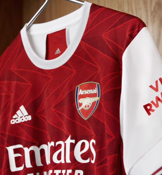 アーセナル、2020-21新ユニフォーム発表！「胸スポンサーロゴを変更」｜写真3