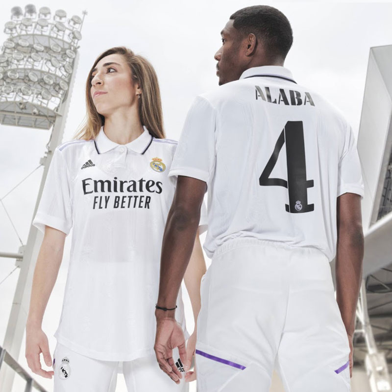 レアル・マドリー、「クラブ創設120周年」を祝う2022-23新ユニフォーム発表！｜写真9