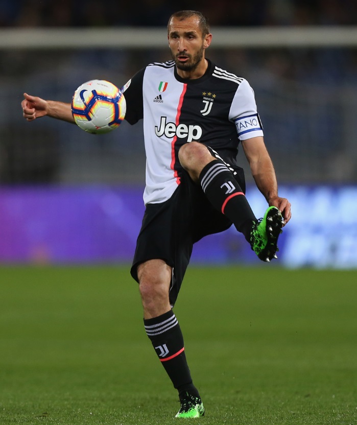 堂安も契約！「PUMA着用者で組む最強ベスト11」がガチで強い｜写真5