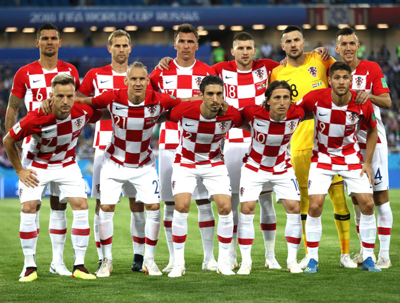 マニアは永久保存版！Ｗ杯全チーム「集合写真まとめ」GS第1節｜写真15