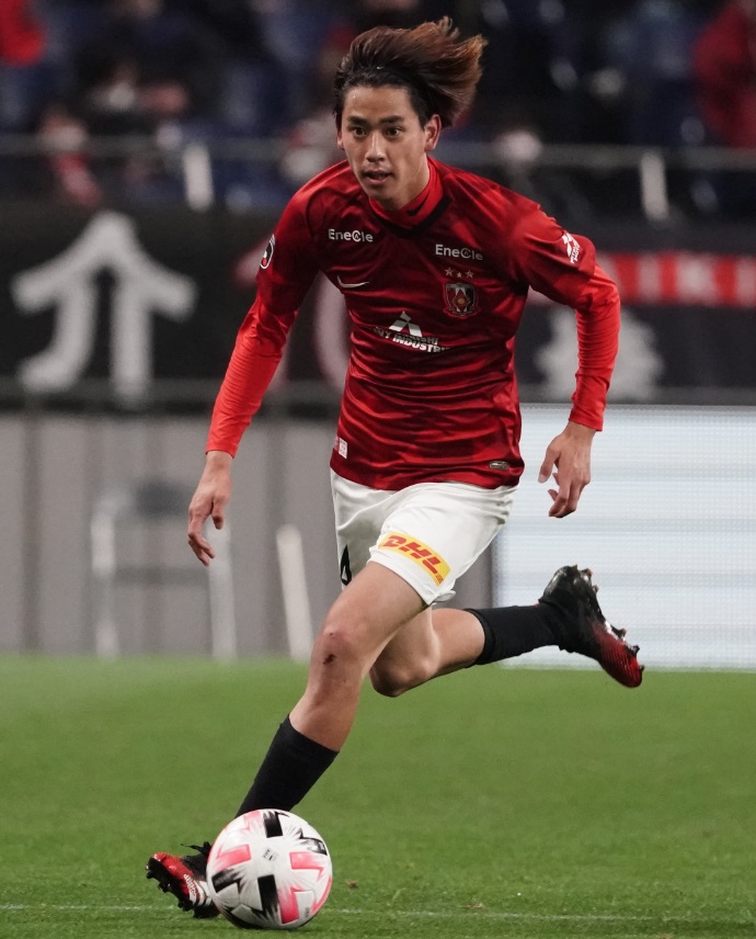 現役Jリーガーも！「ソックスを短く履くことを好む6人の選手」｜写真12