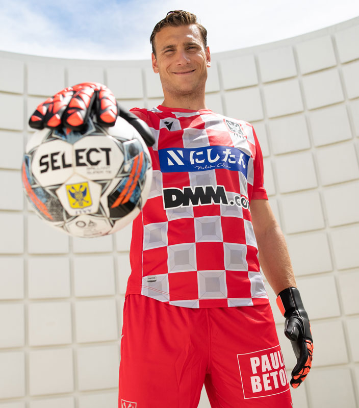 シント＝トロイデン、2022-23新ユニフォーム発表！日本的な「市松模様」を描く｜写真7