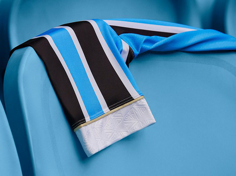 南米王者グレミオ、クラブ創立115周年を祝う2018新ユニフォームを発表！｜写真5