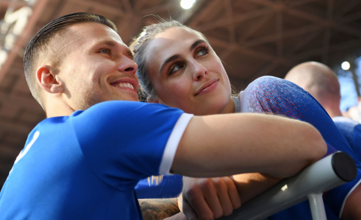 まだまだいた！W杯戦士たちの「かわいすぎる彼女」を画像で見る｜写真1