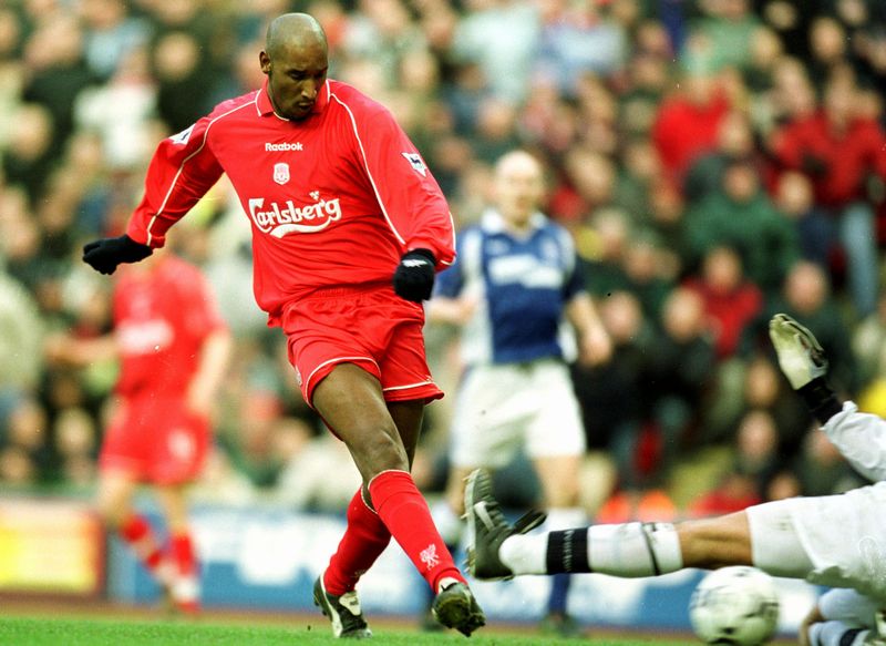 マンチェスター・シティとリヴァプール、両方でプレーした最強の11人｜写真17