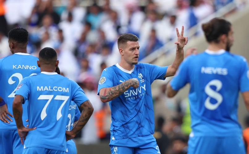 サウジアラビアに移籍した世界的スターで組む爆買いベストイレブン｜写真4