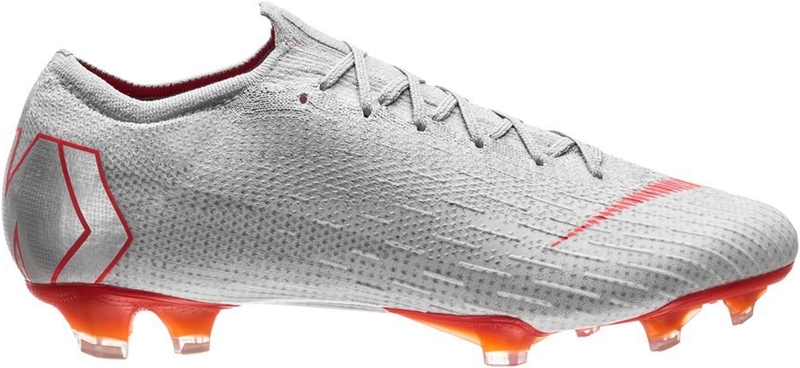 日本代表選手の着用スパイクまとめ（2018年11月）｜写真8