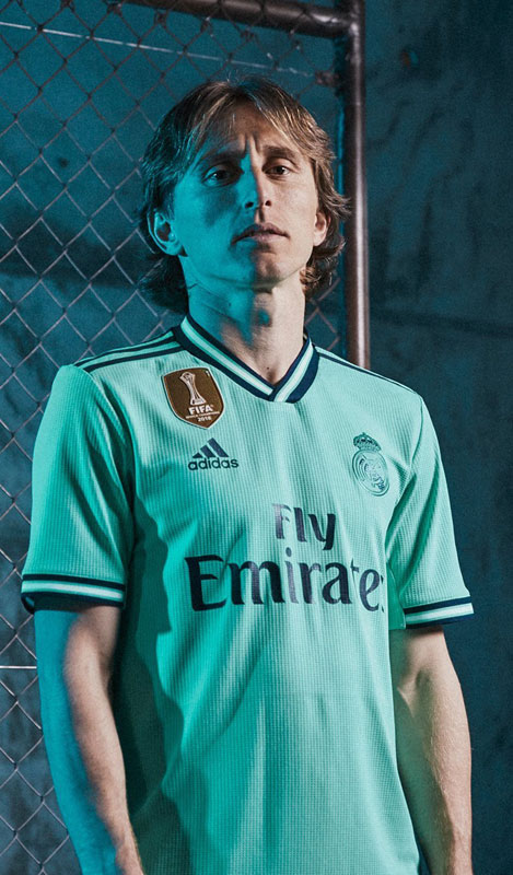 久保のレアル・マドリー、「近未来色」の2019-20サードユニフォームを発表！｜写真6