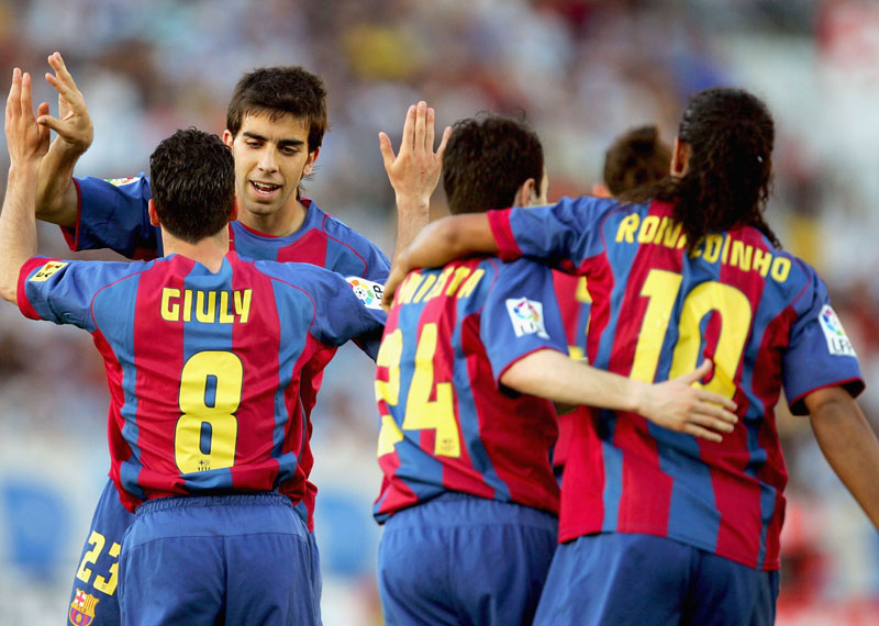 6季ぶりのリーグ優勝！バルセロナ「2004-05ホーム」ユニフォーム｜写真3