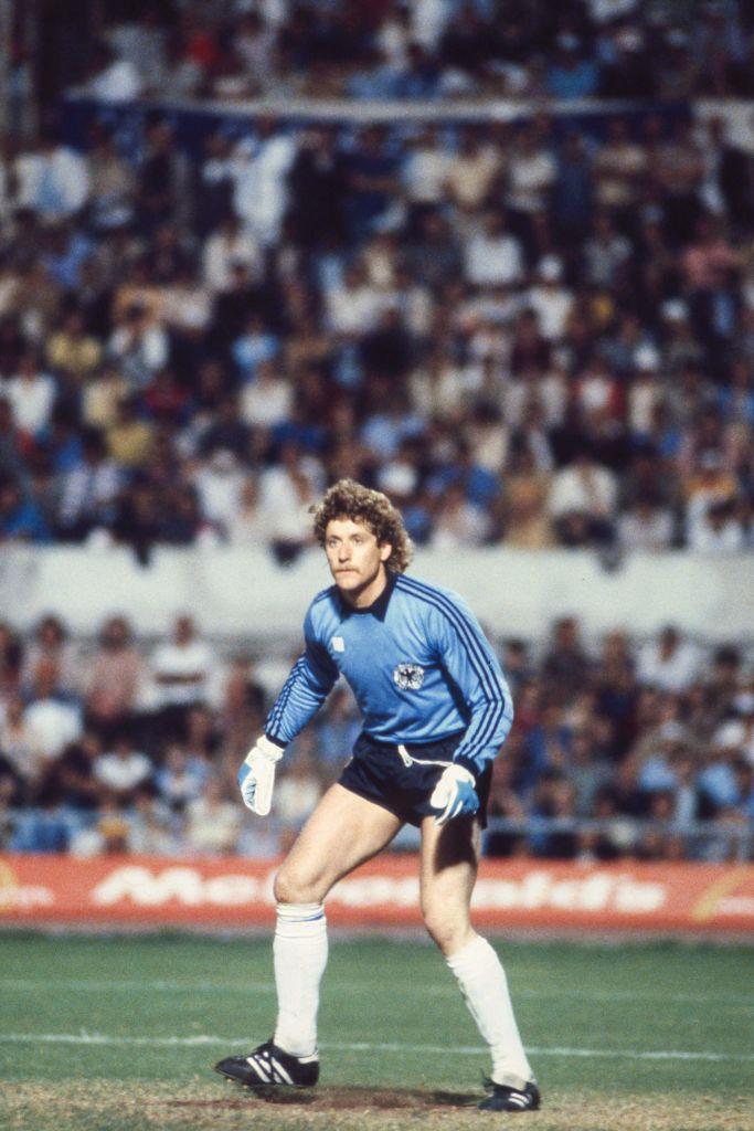 史上最も「PK戦で大活躍したゴールキーパー」TOP5｜写真2