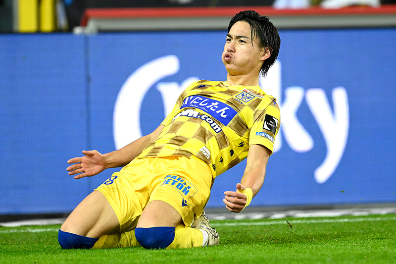 鈴木唯人が！「欧州デビュー戦」でゴールをぶち込んだ9名の日本人｜写真6