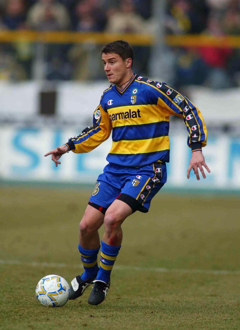 中田英寿とともにプレーした「最強の同僚トップ下」5名｜写真5