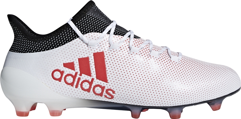 ポドルスキに聞いた！「ワールドカップ」「日本代表」「スパイク」｜写真3