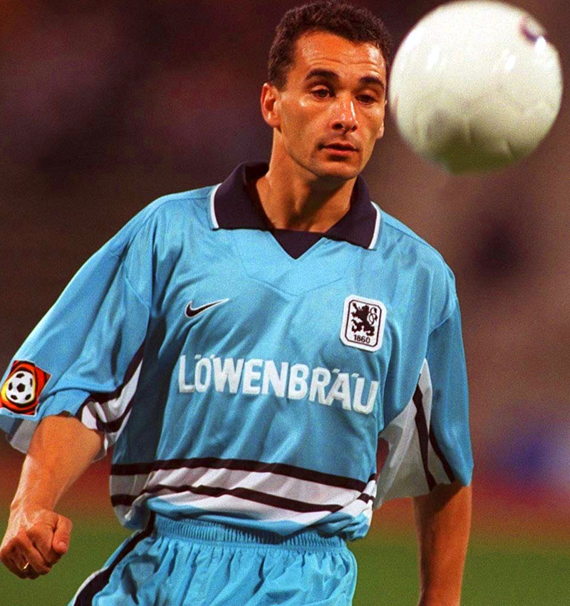 日本の焼酎も！「お酒スポンサーロゴ」のサッカーユニフォーム8選｜写真9