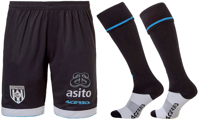 好調ヘラクレスの2018-19ユニフォーム、バイクで有名な「アチェルビス」製だ｜写真11