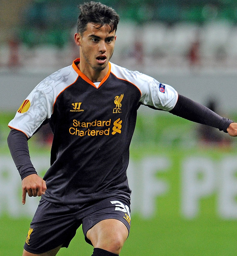 南野、着なくてよかった？リヴァプールの「ちょっと酷いユニフォーム」4着｜写真2