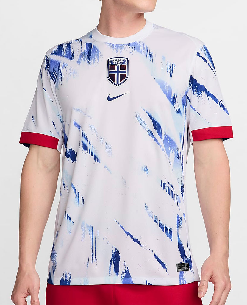 ノルウェー代表が2024新ユニフォームを発表！アウェイはアイスカラーで「美しくも寒々しい自然」を描く｜写真5