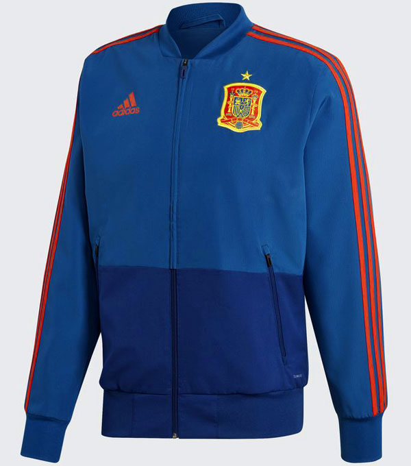 スペイン代表、W杯に向けた新ユニフォームは“あのダイヤモンド”が復活！｜写真8