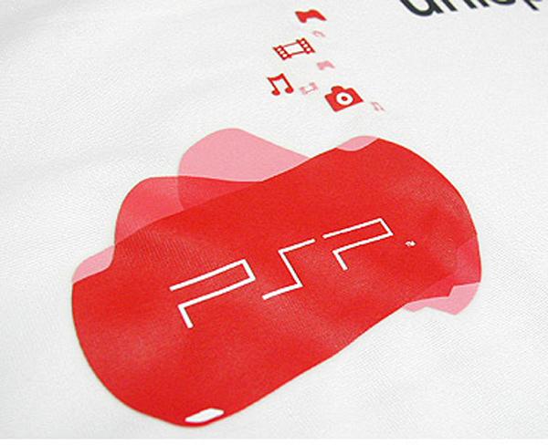 世界中で人気『PlayStation』の胸ロゴ！実は“プレステ3”まであるのを知っているか｜写真4