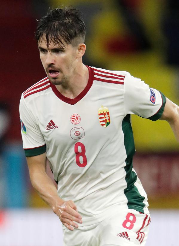 試合ユニ限定！EURO2020、「ピッチ上で最高にかっこいい」ユニフォーム10選｜写真14