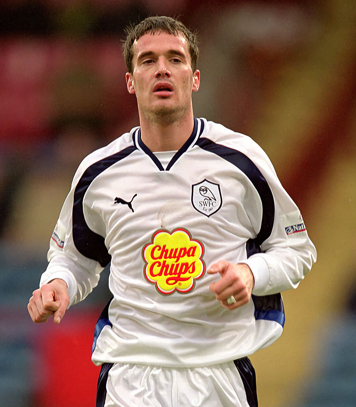 バレンタインに！甘そうな「菓子スポンサー」ユニフォームを選んでみた｜写真2