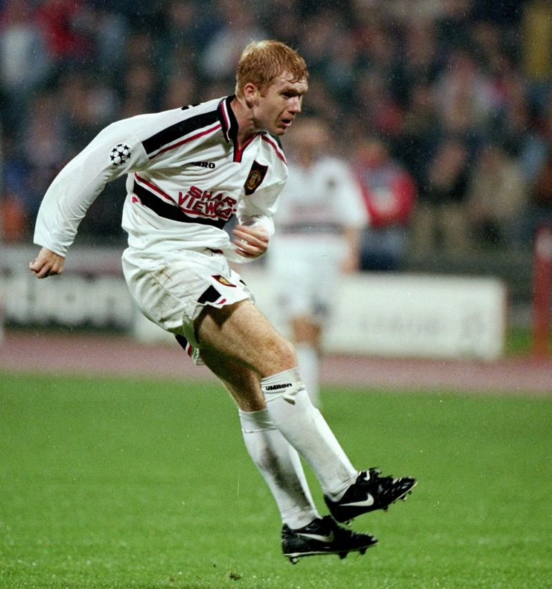 ウイイレ2020「キック力最高のセントラルMF」ベスト10｜写真11