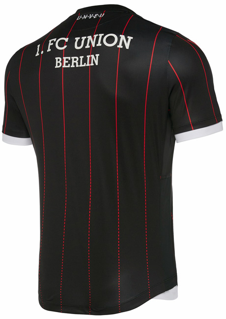 内田篤人が所属のウニオン・ベルリン、2017-18ユニフォーム＆ジャケット！｜写真6