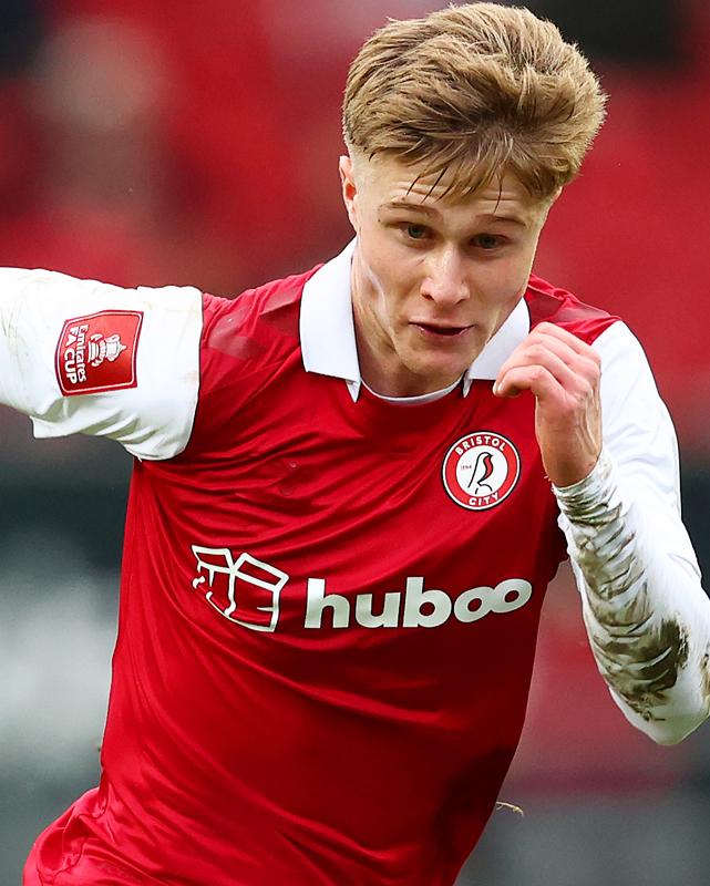 エンブレムの新デザインが「かなり嫌われた」8つのチーム｜写真11