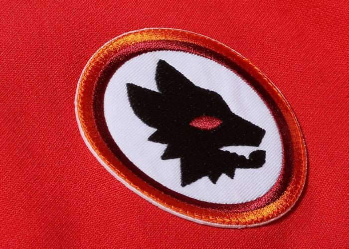 街中で着たい！ローマ、「レトロなユニフォーム＆ジャケット」5選｜写真6