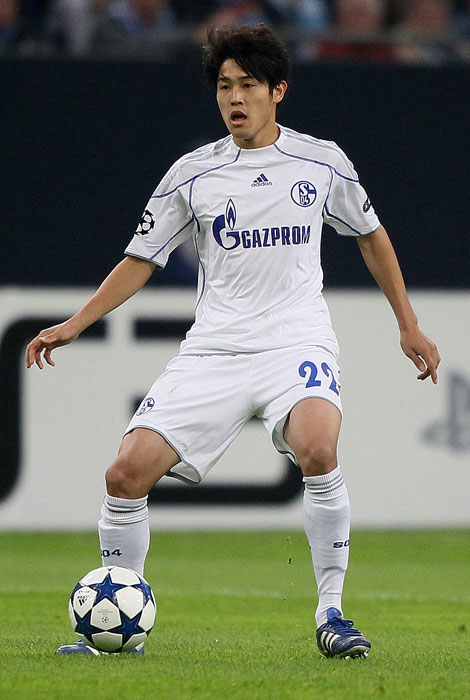 内田篤人の「追憶のシャルケ時代」を各ユニフォーム姿で振り返る｜写真10