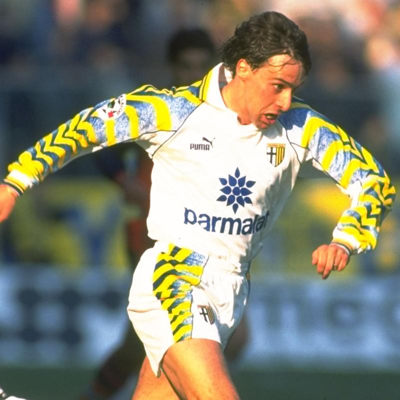 パルマ女子、90年代「ミラクル・パルマ」を彷彿の新ユニフォーム発表！｜写真4